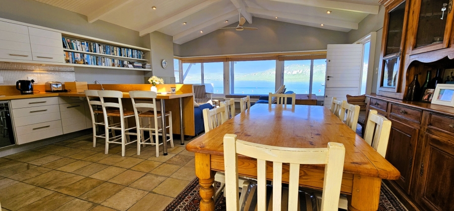 3 Bedroom Property for Sale in Middedorp Western Cape